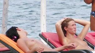 Close-Up Charming Topless Voyeur Beach Teen